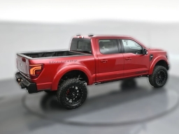 Ford F-150 LARIAT 4WD SuperCrew 5.5' Box 2025