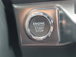 Ford F-150 LARIAT 4WD SuperCrew 5.5' Box 2025