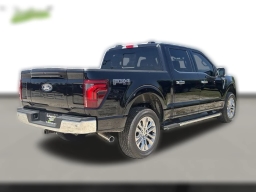 Ford F-150 LARIAT 4WD SuperCrew 5.5' Box 2025