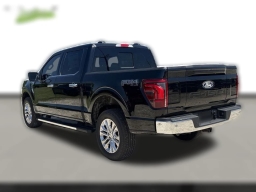 Ford F-150 LARIAT 4WD SuperCrew 5.5' Box 2025