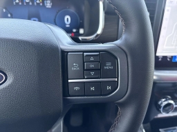 Ford F-150 LARIAT 4WD SuperCrew 5.5' Box 2025