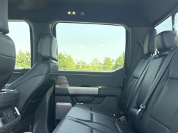 Ford F-150 LARIAT 4WD SuperCrew 5.5' Box 2025