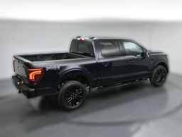 Ford F-150 LARIAT 4WD SuperCrew 5.5' Box 2026