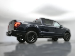 Ford F-150 LARIAT 4WD SuperCrew 5.5' Box 2026