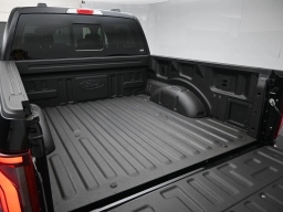 Ford F-150 LARIAT 4WD SuperCrew 5.5' Box 2026