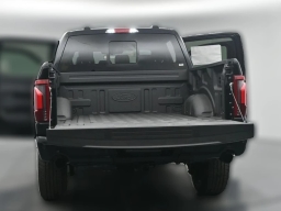 Ford F-150 LARIAT 4WD SuperCrew 5.5' Box 2026