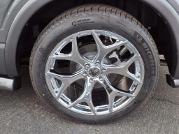 Ford F-150 LARIAT 4WD SuperCrew 5.5' Box 2025