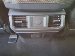 Ford F-150 LARIAT 4WD SuperCrew 5.5' Box 2025