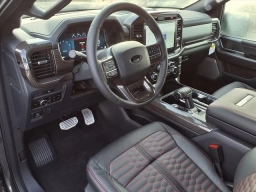 Ford F-150 LARIAT 4WD SuperCrew 5.5' Box 2025