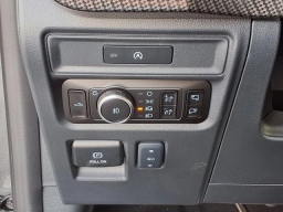 Ford F-150 LARIAT 4WD SuperCrew 5.5' Box 2025