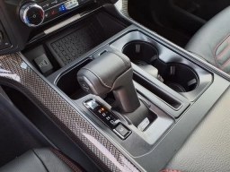 Ford F-150 LARIAT 4WD SuperCrew 5.5' Box 2025