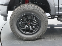 Ford F-150 LARIAT 4WD SuperCrew 5.5' Box 2025