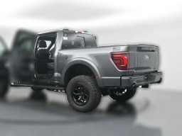 Ford F-150 LARIAT 4WD SuperCrew 5.5' Box 2025