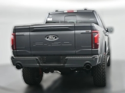 Ford F-150 LARIAT 4WD SuperCrew 5.5' Box 2025