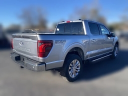Ford F-150 LARIAT 4WD SuperCrew 5.5' Box 2026