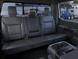 Ford F-150 LARIAT 4WD SuperCrew 5.5' Box 2025