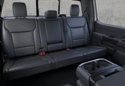 Ford F-150 LARIAT 4WD SuperCrew 5.5' Box 2025