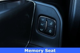 Ford F-150 LARIAT 4WD SuperCrew 5.5' Box 2026