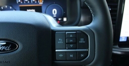 Ford F-150 LARIAT 4WD SuperCrew 5.5' Box 2026