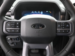 Ford F-150 LARIAT 4WD SuperCrew 5.5' Box 2026