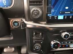 Ford F-150 LARIAT 4WD SuperCrew 5.5' Box 2026