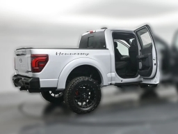 Ford F-150 LARIAT 4WD SuperCrew 5.5' Box 2025