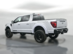 Ford F-150 LARIAT 4WD SuperCrew 5.5' Box 2025