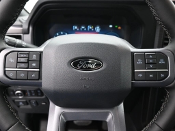 Ford F-150 LARIAT 4WD SuperCrew 5.5' Box 2025