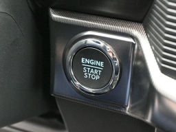 Ford F-150 LARIAT 4WD SuperCrew 5.5' Box 2025