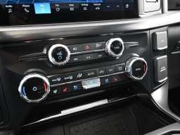 Ford F-150 LARIAT 4WD SuperCrew 5.5' Box 2025