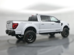 Ford F-150 LARIAT 4WD SuperCrew 5.5' Box 2025