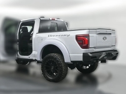 Ford F-150 LARIAT 4WD SuperCrew 5.5' Box 2025