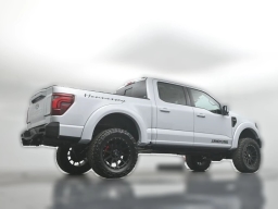 Ford F-150 LARIAT 4WD SuperCrew 5.5' Box 2025