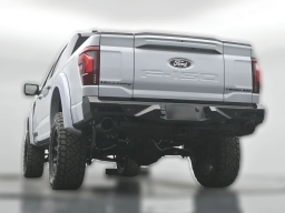 Ford F-150 LARIAT 4WD SuperCrew 5.5' Box 2025