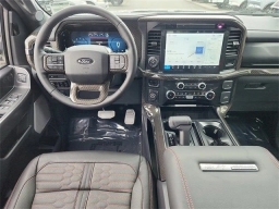 Ford F-150 LARIAT 4WD SuperCrew 5.5' Box 2025