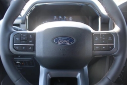 Ford F-150 LARIAT 4WD SuperCrew 5.5' Box 2026