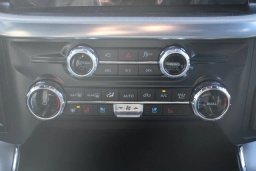 Ford F-150 LARIAT 4WD SuperCrew 5.5' Box 2026