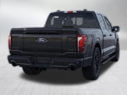 Ford F-150 LARIAT 4WD SuperCrew 5.5' Box 2025