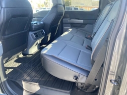 Ford F-150 LARIAT 4WD SuperCrew 6.5' Box 2025