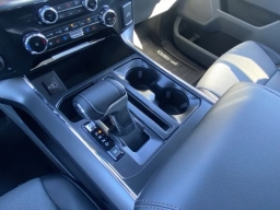 Ford F-150 LARIAT 4WD SuperCrew 6.5' Box 2025