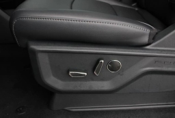 Ford F-150 LARIAT 4WD SuperCrew 5.5' Box 2026