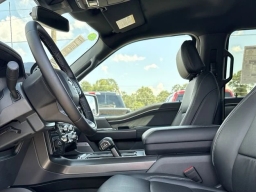 Ford F-150 LARIAT 4WD SuperCrew 5.5' Box 2025