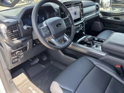 Ford F-150 LARIAT 4WD SuperCrew 5.5' Box 2025