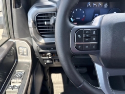 Ford F-150 LARIAT 4WD SuperCrew 5.5' Box 2025