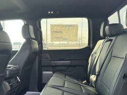 Ford F-150 LARIAT 4WD SuperCrew 5.5' Box 2025