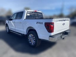 Ford F-150 LARIAT 4WD SuperCrew 5.5' Box 2026