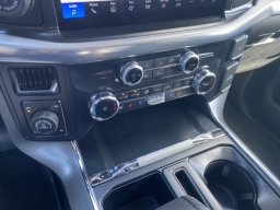 Ford F-150 LARIAT 4WD SuperCrew 5.5' Box 2026