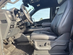 Ford F-150 LARIAT 4WD SuperCrew 5.5' Box 2025