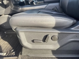 Ford F-150 LARIAT 4WD SuperCrew 5.5' Box 2025