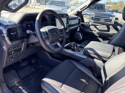 Ford F-150 LARIAT 4WD SuperCrew 5.5' Box 2025